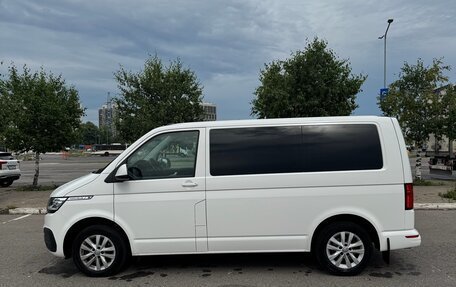 Volkswagen Caravelle T6 рестайлинг, 2021 год, 5 200 000 рублей, 2 фотография