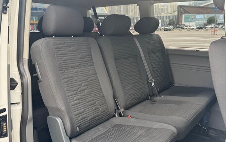 Volkswagen Caravelle T6 рестайлинг, 2021 год, 5 200 000 рублей, 14 фотография
