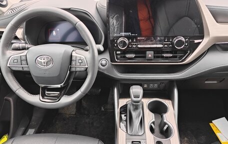Toyota Highlander, 2025 год, 4 730 000 рублей, 3 фотография