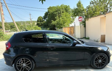 BMW 1 серия, 2008 год, 680 000 рублей, 2 фотография