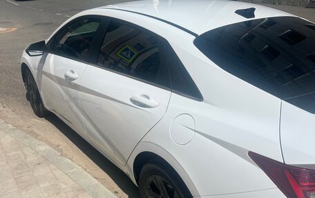 Hyundai Elantra, 2023 год, 2 300 000 рублей, 4 фотография