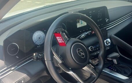 Hyundai Elantra, 2023 год, 2 300 000 рублей, 5 фотография