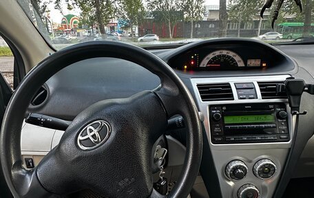 Toyota Yaris III рестайлинг, 2008 год, 660 000 рублей, 6 фотография