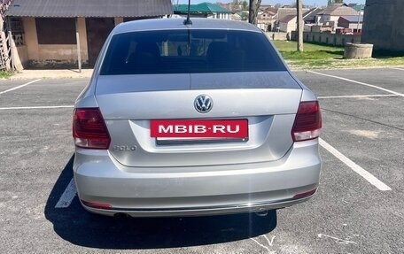 Volkswagen Polo VI (EU Market), 2017 год, 900 000 рублей, 2 фотография