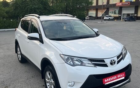 Toyota RAV4, 2012 год, 2 200 000 рублей, 2 фотография