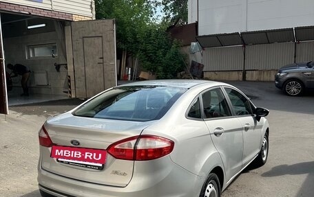 Ford Fiesta, 2015 год, 980 000 рублей, 3 фотография
