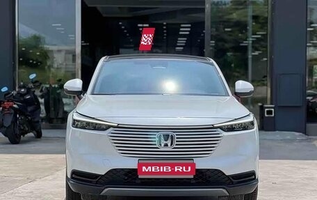 Honda Vezel, 2024 год, 2 230 000 рублей, 2 фотография