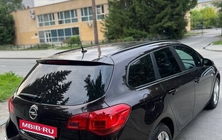Opel Astra J, 2013 год, 830 000 рублей, 6 фотография