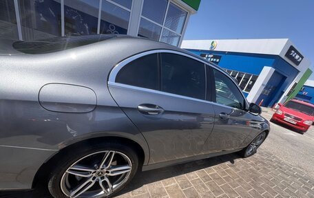 Mercedes-Benz E-Класс, 2019 год, 3 100 000 рублей, 11 фотография