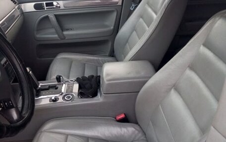 Volkswagen Touareg III, 2004 год, 840 000 рублей, 4 фотография