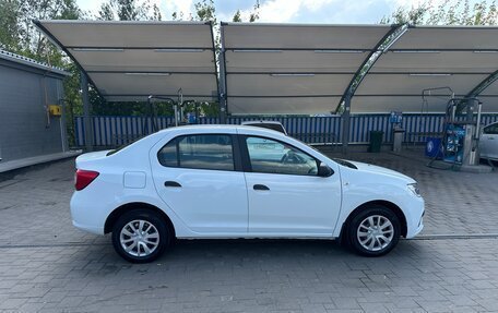 Renault Logan II, 2018 год, 680 000 рублей, 3 фотография