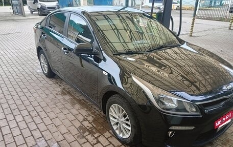 KIA Rio IV, 2018 год, 1 250 000 рублей, 2 фотография