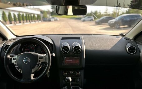 Nissan Qashqai, 2010 год, 750 000 рублей, 2 фотография