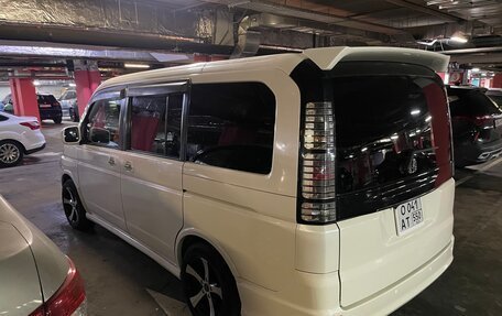 Honda Stepwgn II рестайлинг, 2004 год, 1 050 000 рублей, 5 фотография