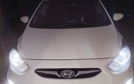 Hyundai Solaris II рестайлинг, 2012 год, 1 150 000 рублей, 2 фотография