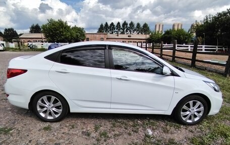 Hyundai Solaris II рестайлинг, 2012 год, 1 150 000 рублей, 5 фотография