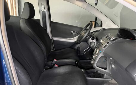 Toyota Yaris III рестайлинг, 2010 год, 635 000 рублей, 10 фотография