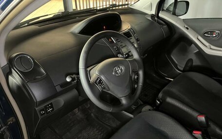 Toyota Yaris III рестайлинг, 2010 год, 635 000 рублей, 7 фотография