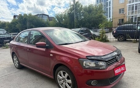 Volkswagen Polo VI (EU Market), 2011 год, 700 000 рублей, 2 фотография