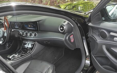 Mercedes-Benz E-Класс, 2016 год, 3 490 000 рублей, 15 фотография