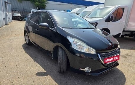 Peugeot 208 II, 2013 год, 550 000 рублей, 4 фотография