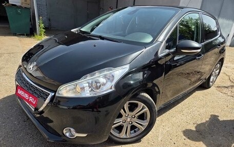 Peugeot 208 II, 2013 год, 550 000 рублей, 2 фотография
