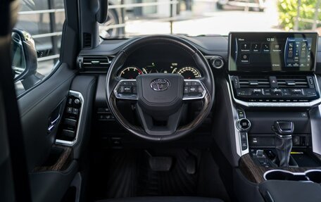 Toyota Land Cruiser, 2022 год, 11 500 000 рублей, 10 фотография