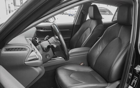 Toyota Camry, 2021 год, 3 199 000 рублей, 10 фотография