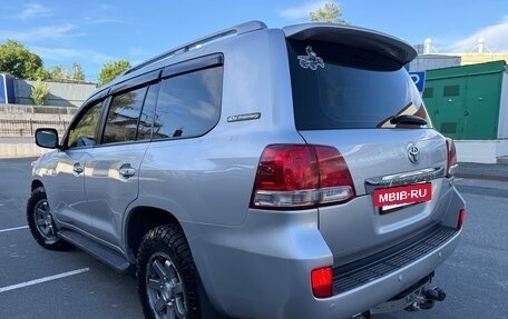 Toyota Land Cruiser 200, 2011 год, 3 200 000 рублей, 6 фотография