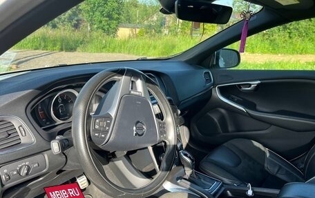 Volvo V40 II рестайлинг, 2018 год, 2 000 000 рублей, 11 фотография