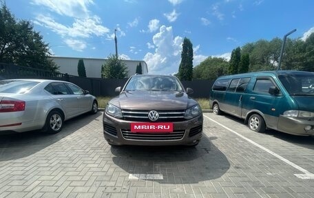 Volkswagen Touareg III, 2012 год, 1 800 000 рублей, 2 фотография