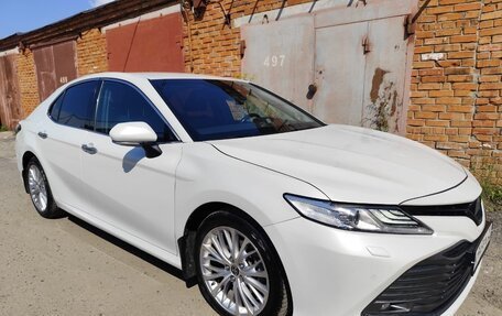 Toyota Camry, 2020 год, 2 650 000 рублей, 2 фотография