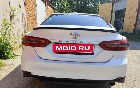 Toyota Camry, 2020 год, 2 650 000 рублей, 3 фотография