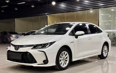 Toyota Corolla, 2022 год, 1 690 000 рублей, 2 фотография