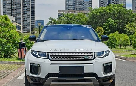 Land Rover Range Rover Evoque I, 2017 год, 2 000 000 рублей, 6 фотография