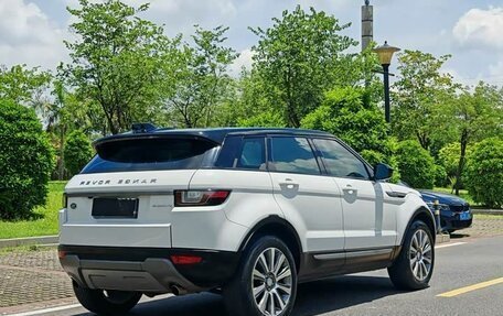 Land Rover Range Rover Evoque I, 2017 год, 2 000 000 рублей, 4 фотография