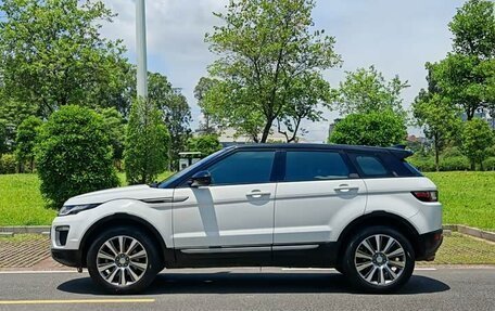 Land Rover Range Rover Evoque I, 2017 год, 2 000 000 рублей, 3 фотография