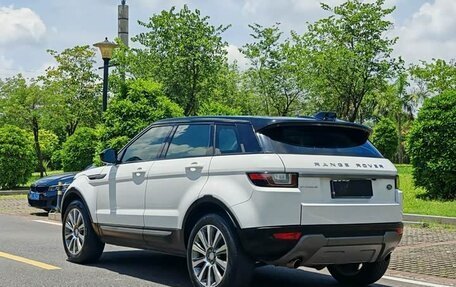 Land Rover Range Rover Evoque I, 2017 год, 2 000 000 рублей, 5 фотография