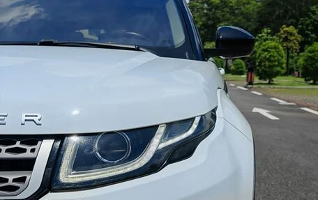 Land Rover Range Rover Evoque I, 2017 год, 2 000 000 рублей, 8 фотография