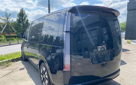 Hyundai Staria, 2024 год, 7 500 000 рублей, 2 фотография