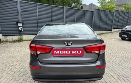 KIA Rio III рестайлинг, 2015 год, 890 000 рублей, 5 фотография