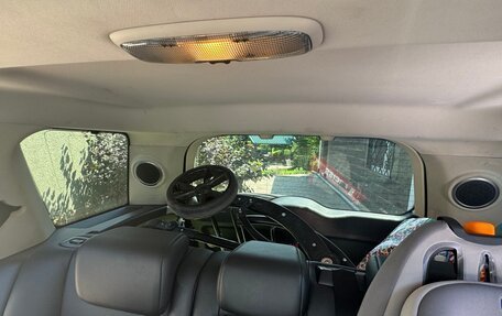 Land Rover Freelander II рестайлинг 2, 2010 год, 1 300 000 рублей, 13 фотография
