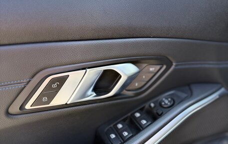 BMW 3 серия, 2019 год, 3 050 000 рублей, 9 фотография