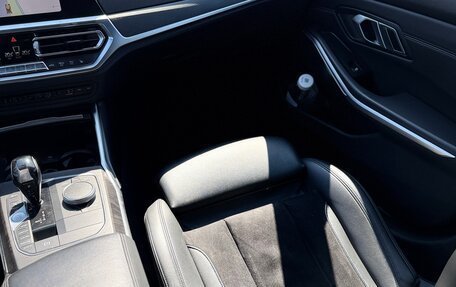 BMW 3 серия, 2019 год, 3 050 000 рублей, 20 фотография