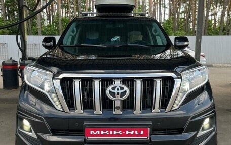 Toyota Land Cruiser Prado 150 рестайлинг 2, 2015 год, 4 400 000 рублей, 2 фотография