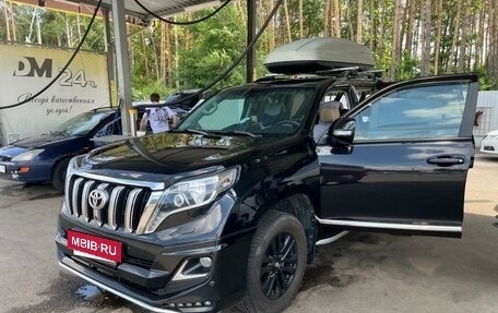 Toyota Land Cruiser Prado 150 рестайлинг 2, 2015 год, 4 400 000 рублей, 4 фотография
