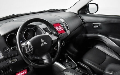 Mitsubishi Outlander III рестайлинг 3, 2012 год, 1 249 000 рублей, 9 фотография