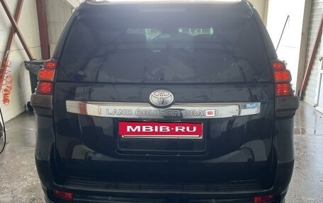 Toyota Land Cruiser Prado 150 рестайлинг 2, 2015 год, 4 400 000 рублей, 19 фотография