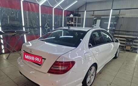 Mercedes-Benz C-Класс, 2011 год, 1 300 000 рублей, 4 фотография