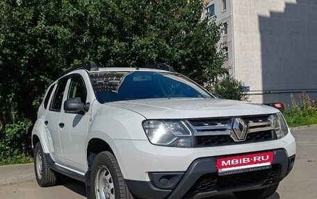Renault Duster I рестайлинг, 2017 год, 950 000 рублей, 2 фотография